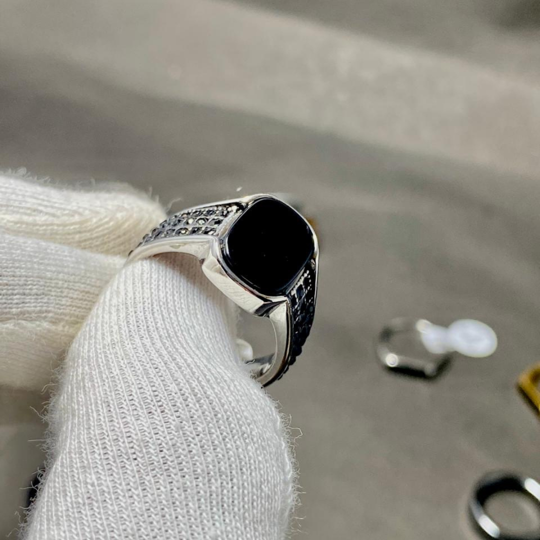 Premium Black Stone Stainless Steel Ring for Men – Luxury Fashion Ring