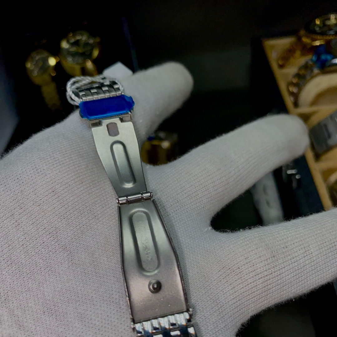 Elegant Stainless Steel Women's Watch – Luxury Fashion Wrist Watch for Ladies | Grab & Wear