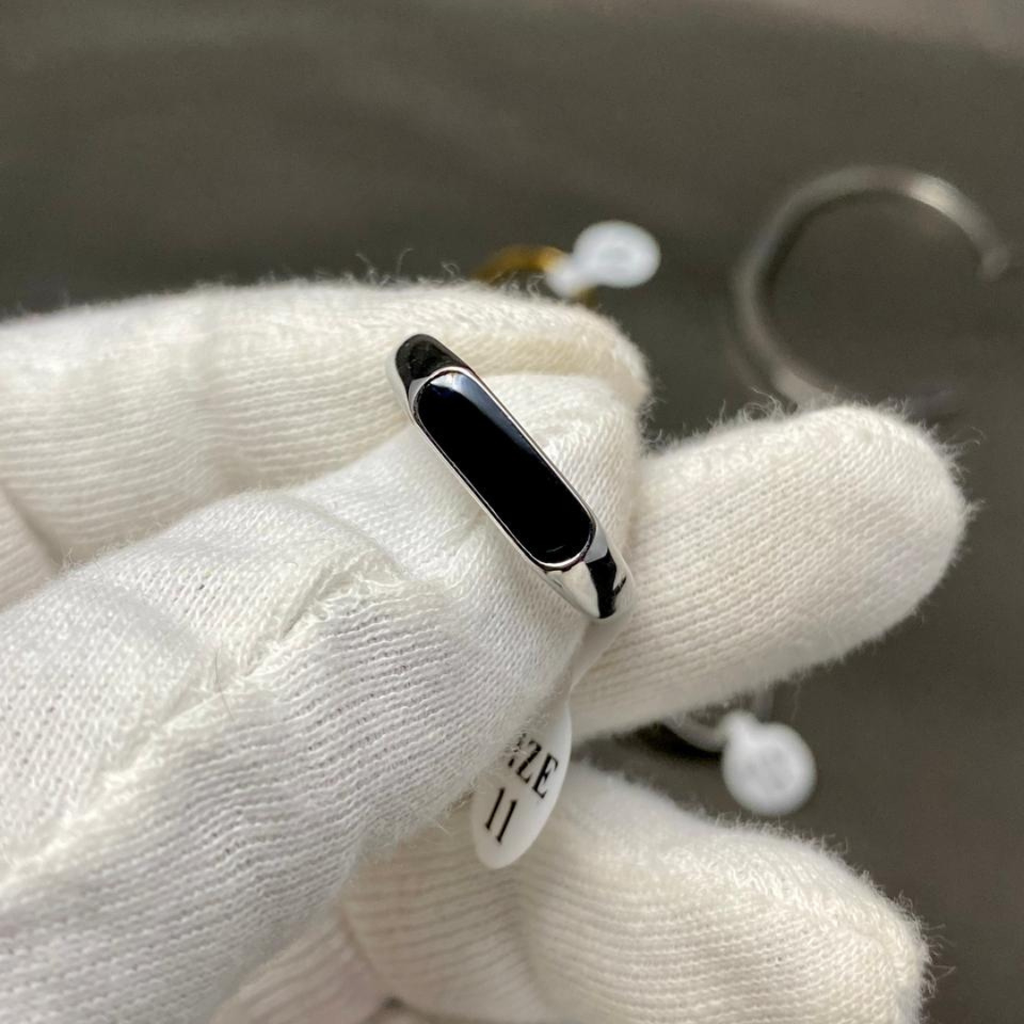 Unisex Black Onyx Stainless Steel Ring – Slim Oval Signet Design