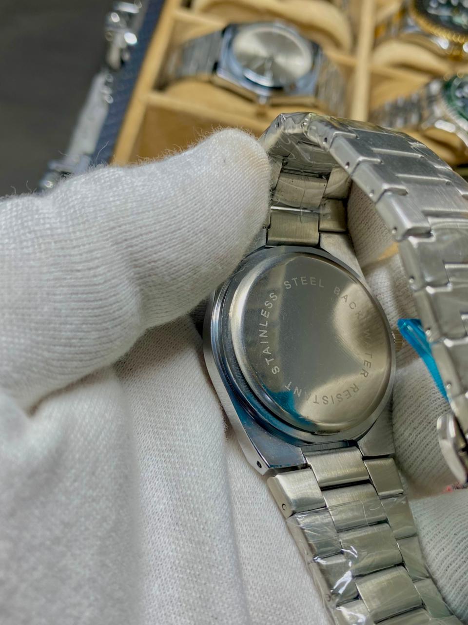 GW-1853 Luxury Quartz Men's Watch –Silver Band, Blue Black , Stainless Steel Bracelet